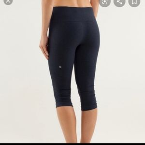 Lululemon ebb to street crops